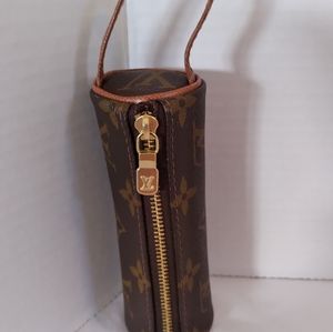 Authentic Louis Vuitton Monogram Golf Ball holder and Pouch